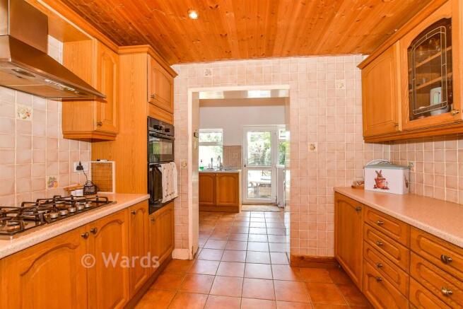 4 bed property, in Higham Lane, £650,000
