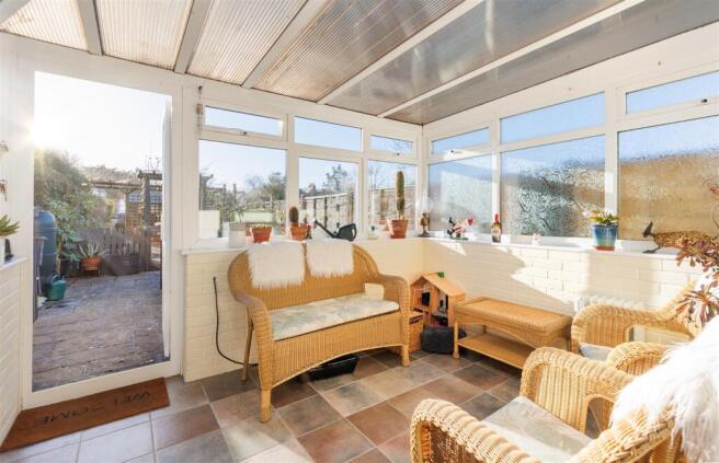 2 bed property, in Period Property - Church Road, £330,000