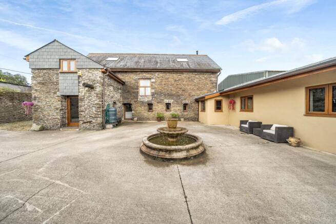 3 bed property, in Trerulefoot, £550,000