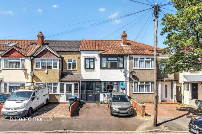 3 bed property, in New Barns Avenue, £500,000