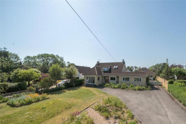 3 bed property, in Longsplatt, £750,000
