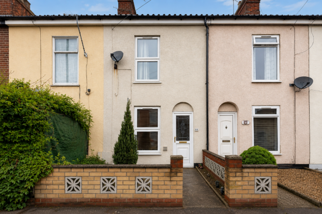 3 bed property, in Waterloo Road, £300,000