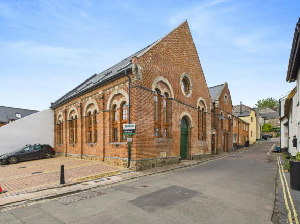 3 bed property, in Batts Lane, £254,950