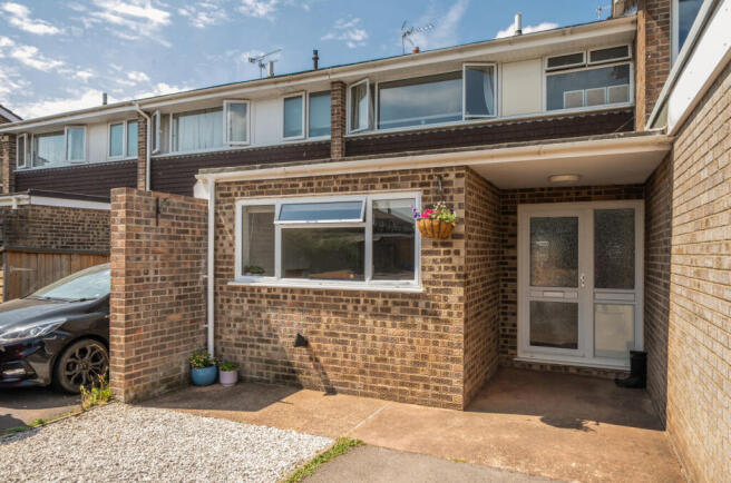 3 bed property, in Sylvan Road, £240,000