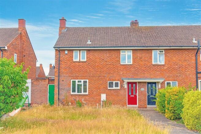 3 bed property, in Chester Road, £145,000