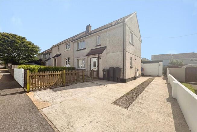3 bed property, in Trerise Road, £275,000