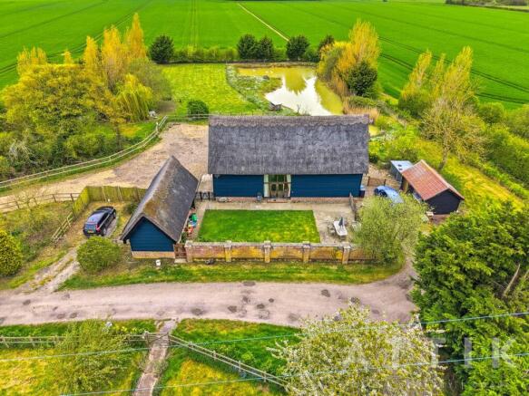 4 bed property, in Capps Lane, £800,000