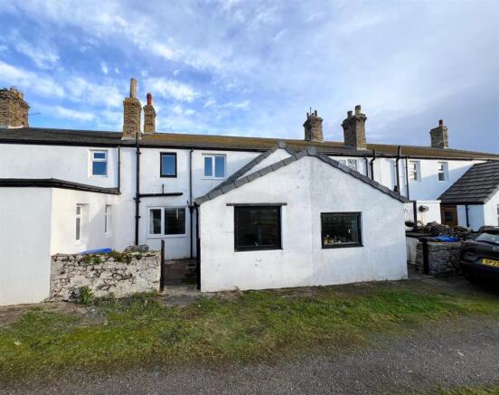 2 bed property, in Lewins Lane, £325,000