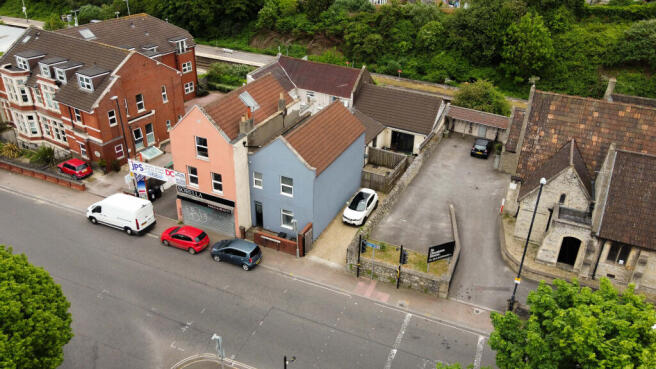 3 bed property, in Bedminster Down Road, £475,000