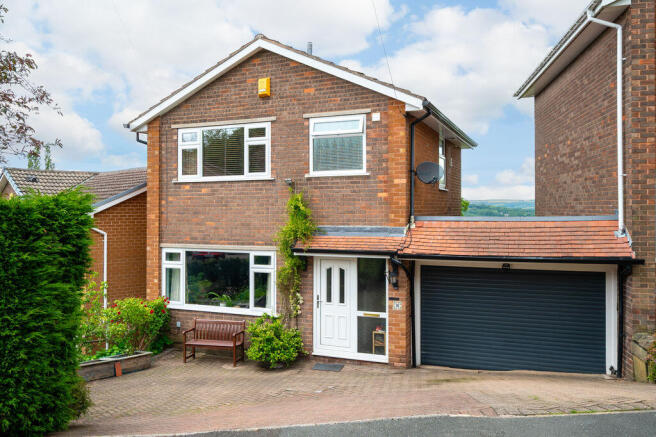 4 bed property, in Stephen Drive, £525,000