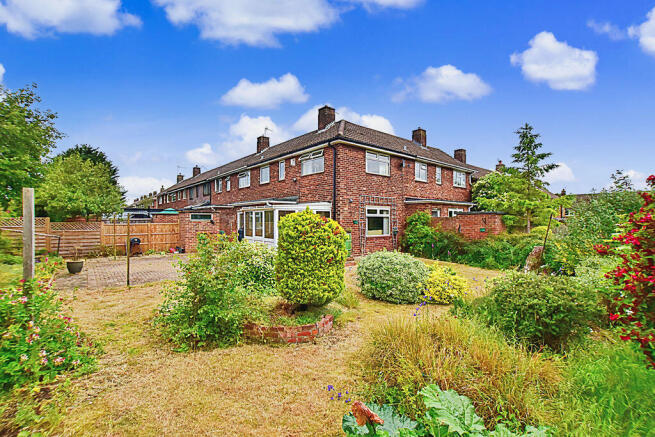 2 bed property, in Minting Close, £160,000