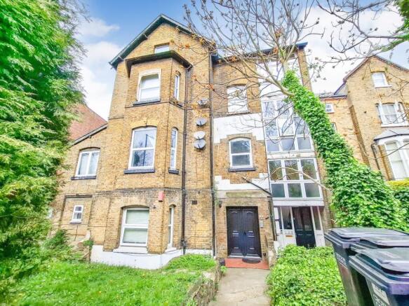 1 bed property, in Selhurst Road, £135,000