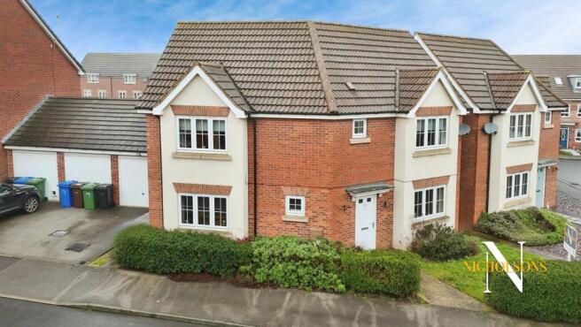 3 bed property, in Grace Road, £270,000