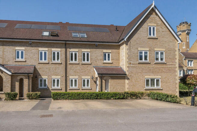 4 bed property, in Jepson Drive, £525,000