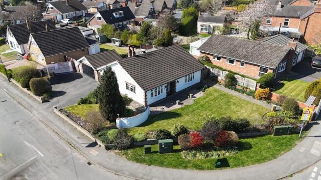 3 bed property, in Crewe Road, £345,000