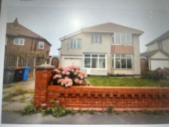 3 bed property, in The Corners, £160,000