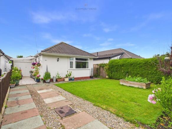 3 bed property, in Oakfield Avenue, £350,000
