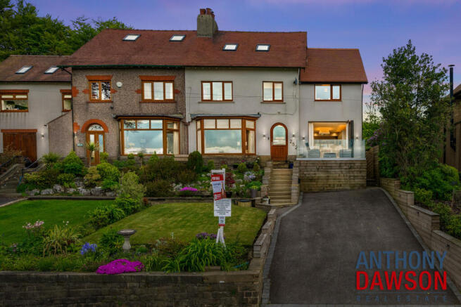5 bed property, in Gisburn Road, £475,000