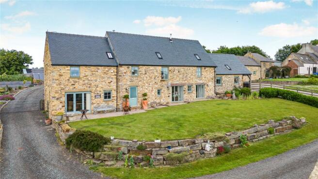 4 bed property, in Old Wingate Farm, £795,000