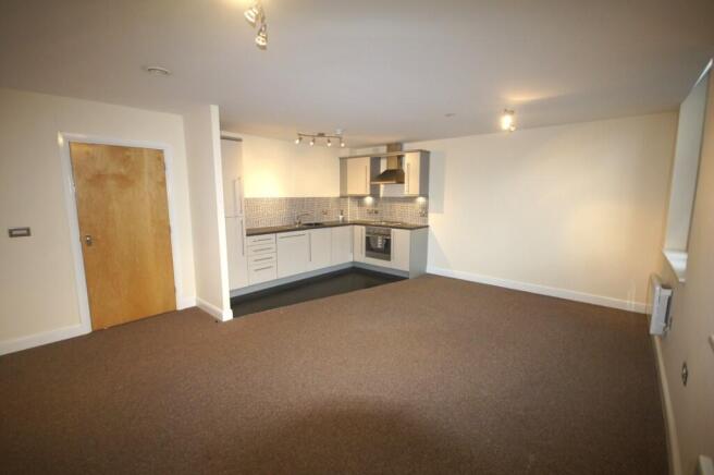 2 bed property, in Wren Nest Mill, £105,000