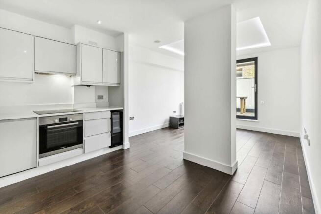 3 bed property, in Lillie Road, £595,000