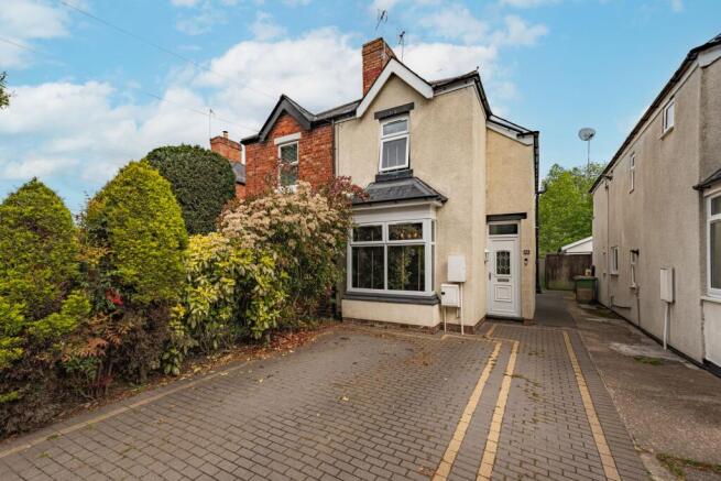 2 bed property, in Coleshill Road, £290,000