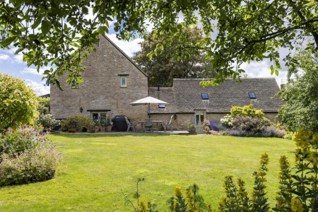 5 bed property, in The Green, £1,500,000