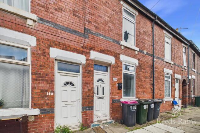 4 bed property, in James Street, £75,000