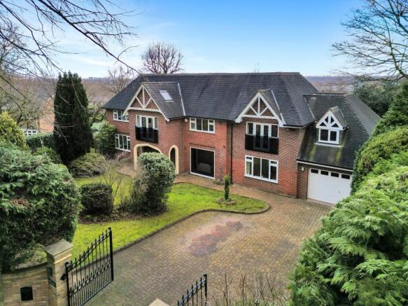 5 bed property, in Bradgate Road, £1,500,000