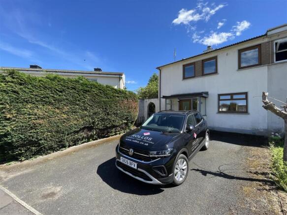 3 bed property, in 15 Montrave Avenue, £150,000