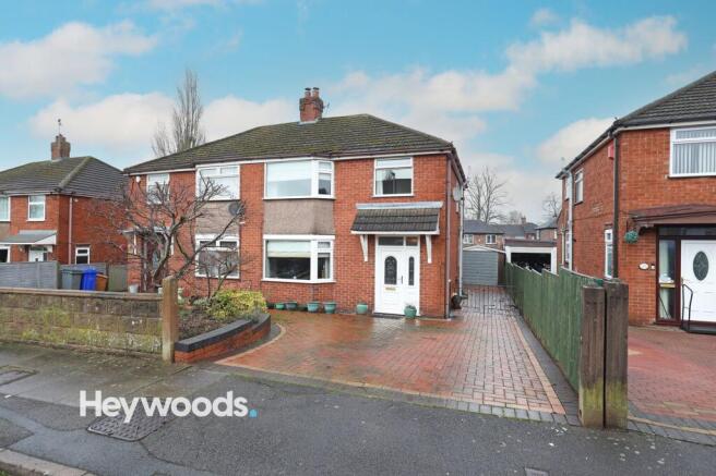 3 bed property, in Cookson Avenue, £200,000