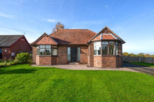 3 bed property, in Sherwood, £520,000