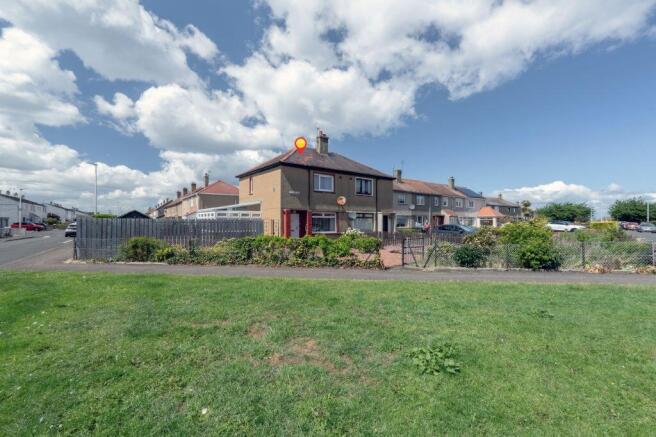 2 bed property, in 41 Fisher's Road, £195,000