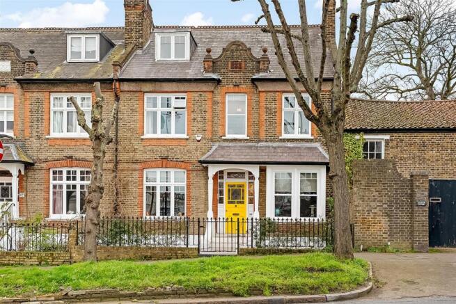 4 bed property, in Tranquil Vale, £2,250,000