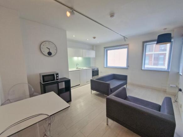 1 bed property, in Manor Mills, £145,000