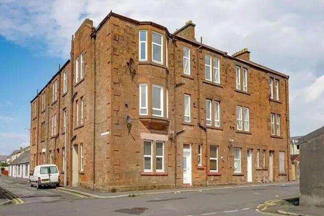 2 bed property, in Ailsa Buildings, £27,000