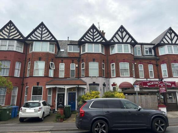 5 bed property, in 12 Trinity Road, £75,000