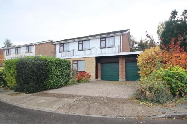 5 bed property, in Albyfield, £950,000
