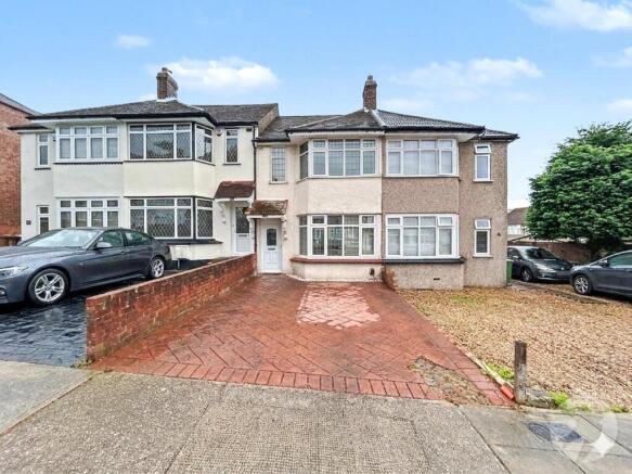 2 bed property, in Somerset Avenue, £390,000