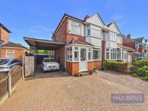 3 bed property, in Royal Avenue, £375,000