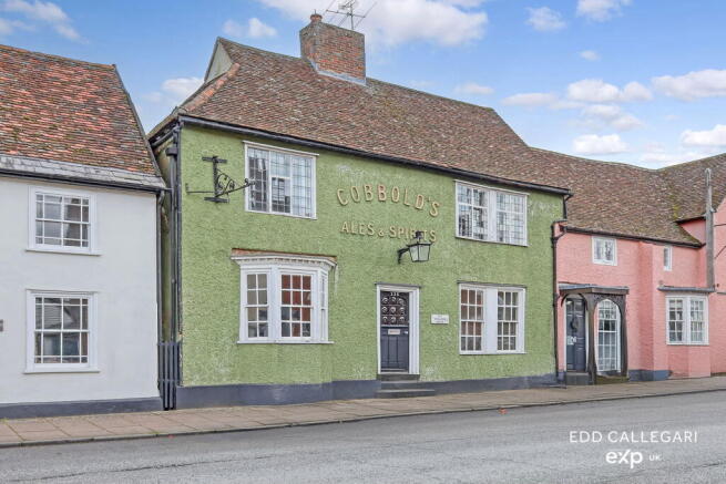 4 bed property, in The Old Shoulder House, £485,000