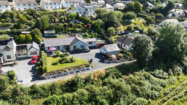 4 bed property, in Wolfscastle, £480,000