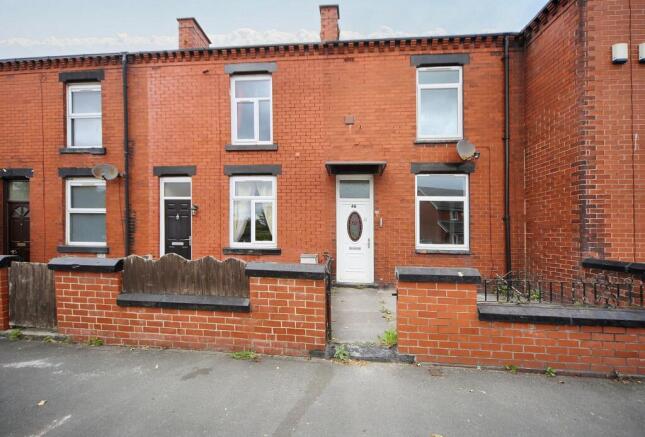 3 bed property, in Moss Lane, £140,000