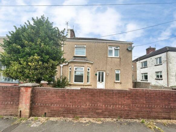 3 bed property, in Graig Avenue, £159,950
