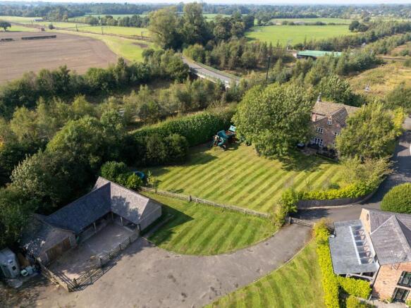 6 bed property, in Equestrian property Welsh Row, £2,350,000