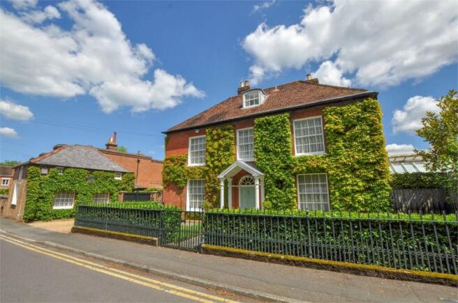 5 bed property, in Poole Road, £1,250,000