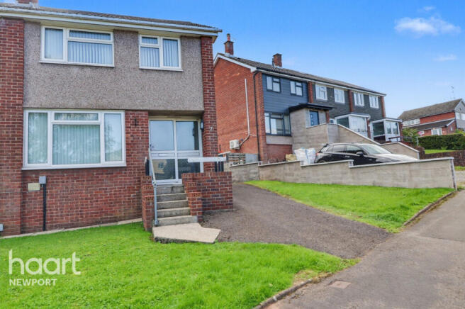 3 bed property, in Fern Rise, £240,000
