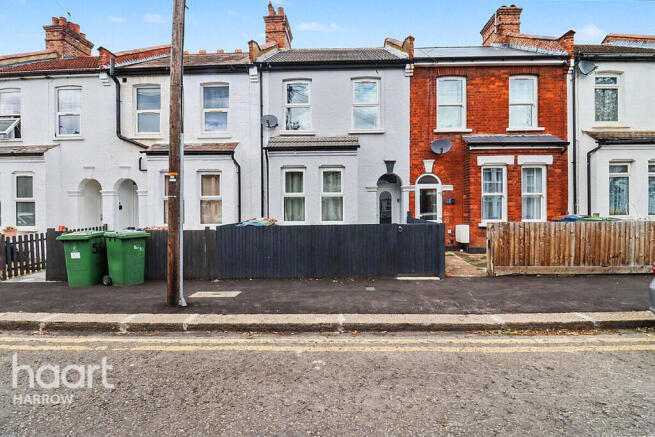 3 bed property, in Wellington Road, £500,000
