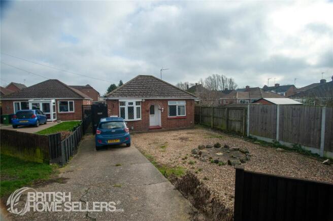 2 bed property, in Money Bank, £160,000