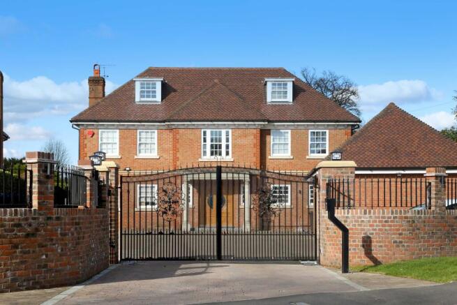 6 bed property, in Templewood Lane, £2,249,000